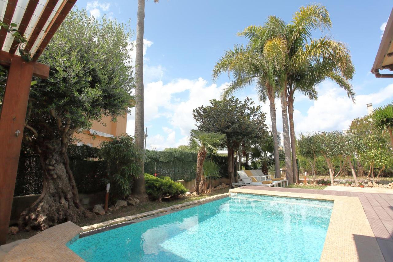 Tropical Garden, Villa With Pool Near The Beach Alcudia  Bagian luar foto