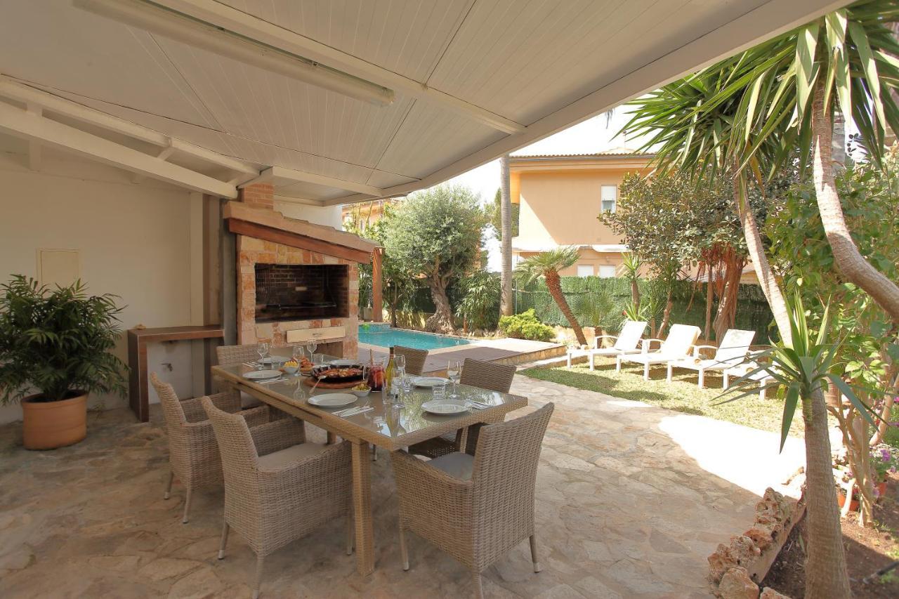 Tropical Garden, Villa With Pool Near The Beach Alcudia  Bagian luar foto